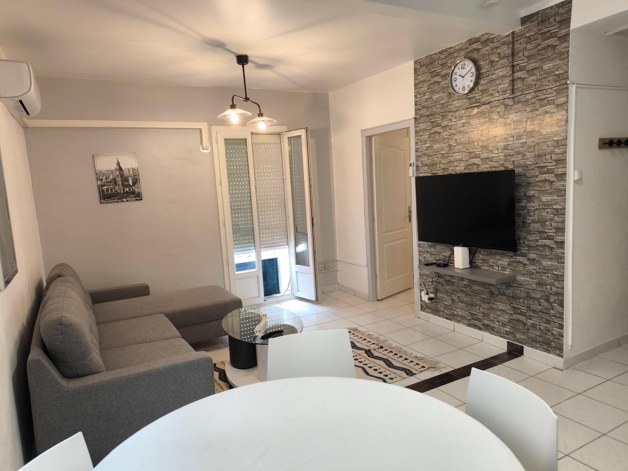 Apartament F1 200 Metre De La Gare Perpignan Zewnętrze zdjęcie