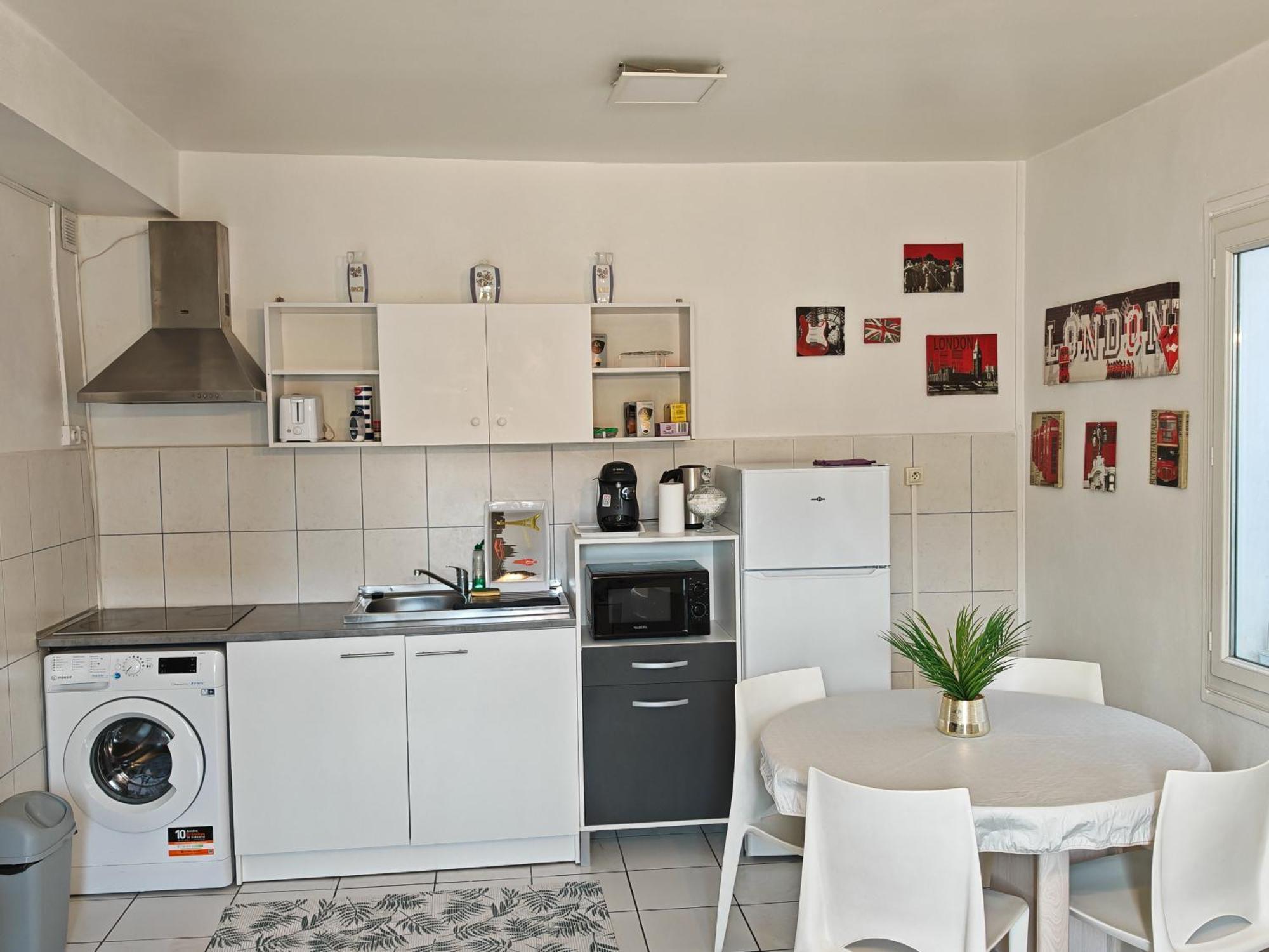 Apartament F1 200 Metre De La Gare Perpignan Zewnętrze zdjęcie